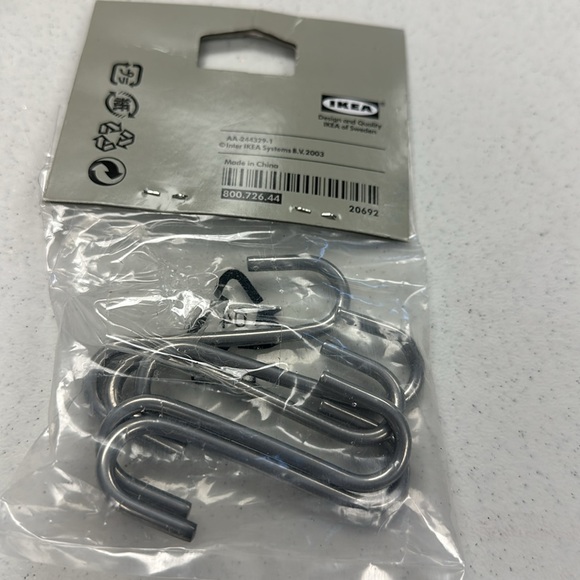 FINAL PRICE!! Unless bundled 5 IKEA Bygel S hooks and 1 magnetic spice container - Picture 5 of 7